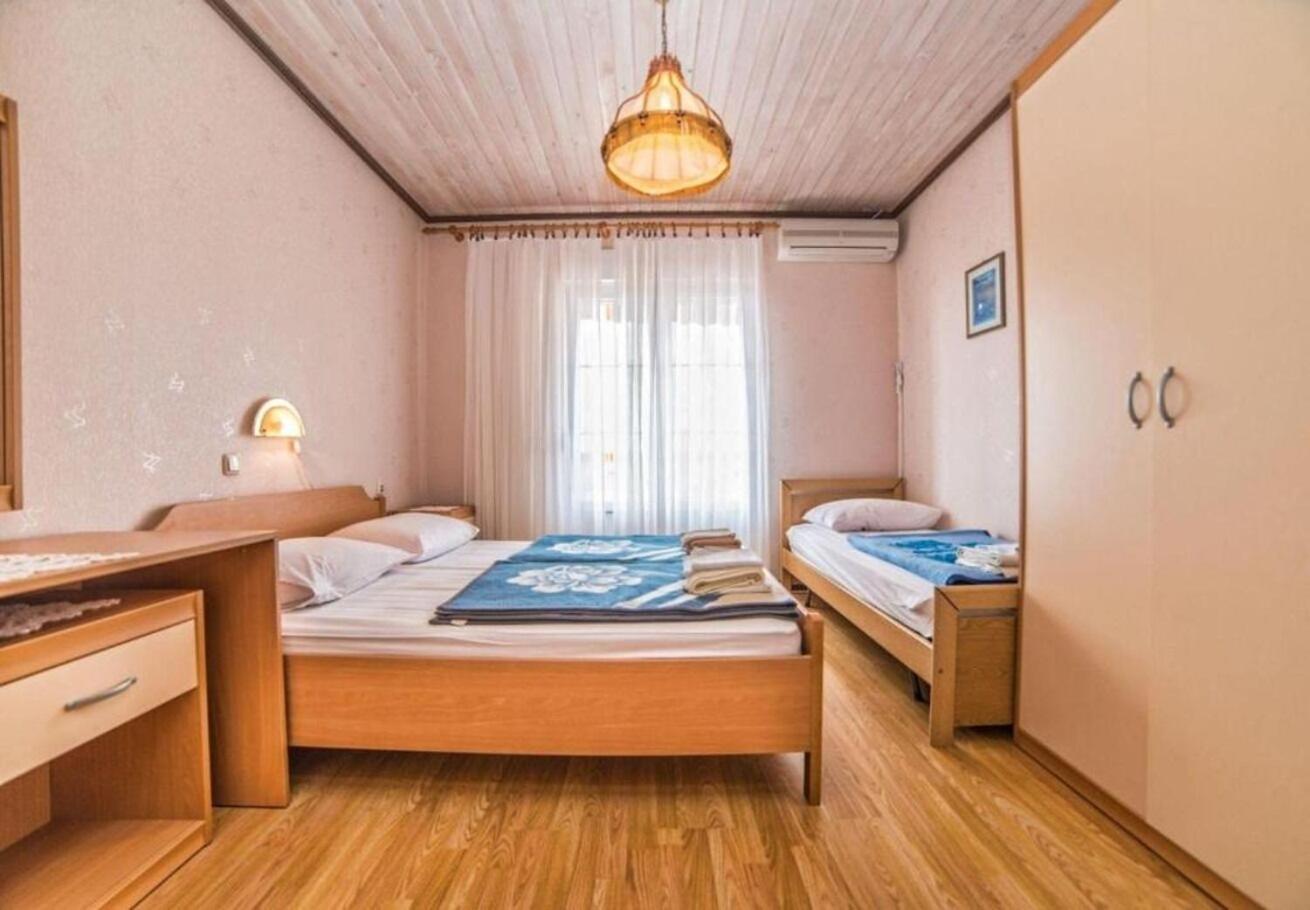 Apartments Dusa Banjol Exterior photo